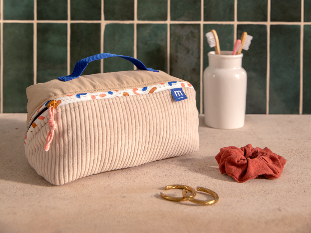 mustela-vanity-organizer-da-viaggio-22x11x11cm-con-tasche image 3