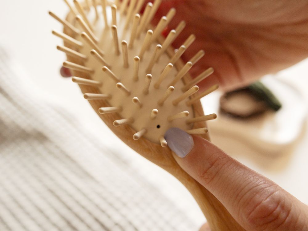 mustela-spazzola-tek-ovale-in-legno-di-frassino image 2