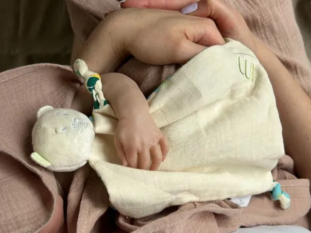 mustela-doudou-must-peluche-morbido-neonato image 1
