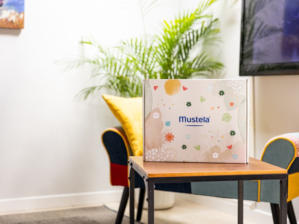 mustela-box-personalizzata-regalo-29x27x7-cm image 2