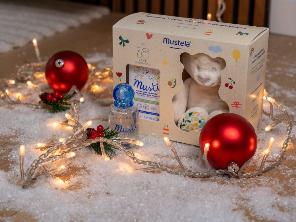 mustela-cofanetto-must-2025-con-acqua-profumata-e-peluche image 3