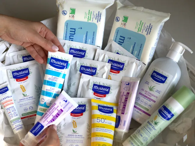 mustela-ready-set-born-cesto-azzurro-11-prodotti image 1