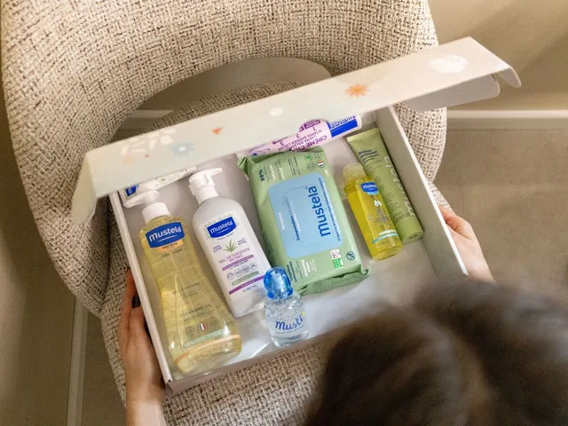 mustela-box-platinum-edition-set-8-prodotti-neonato image 1