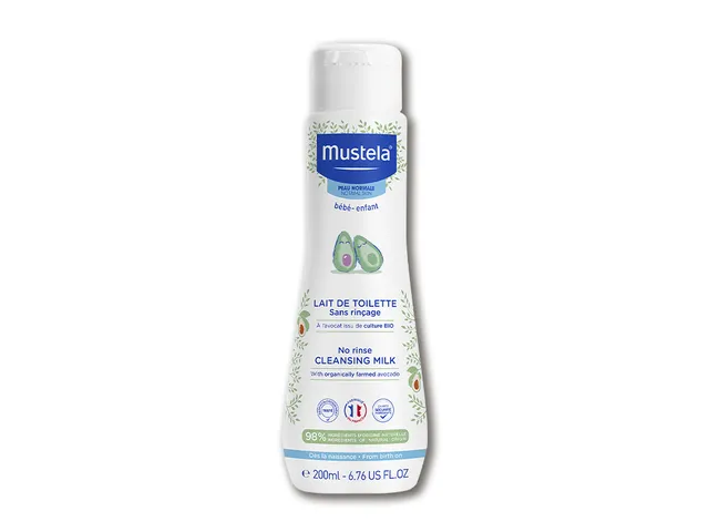 mustela-latte-di-toilette-200ml-senza-risciacquo image 1