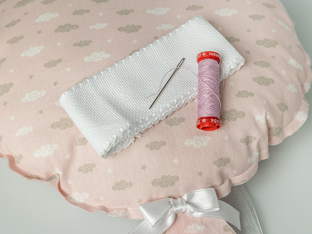mustela-x-quid-fiocco-nascita-rosa-fatto-a-mano-33x33cm image 2