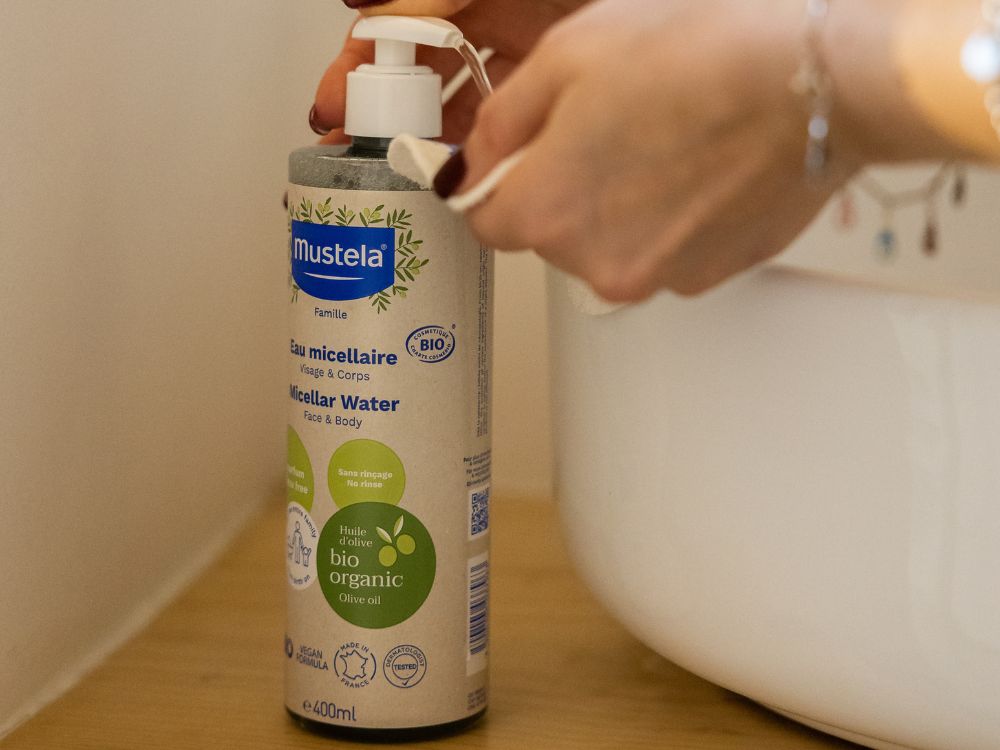 mustela-acqua-micellare-certificata-bio-viso-e-cambio image 4