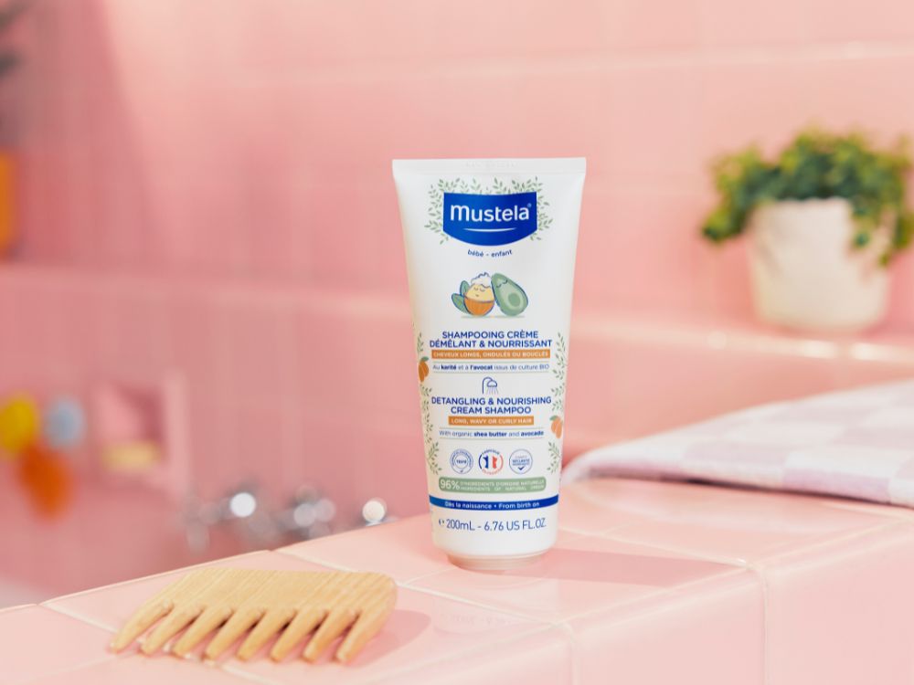 mustela-shampoo-nutriente-e-districante-per-capelli-lunghi-ricci image 3