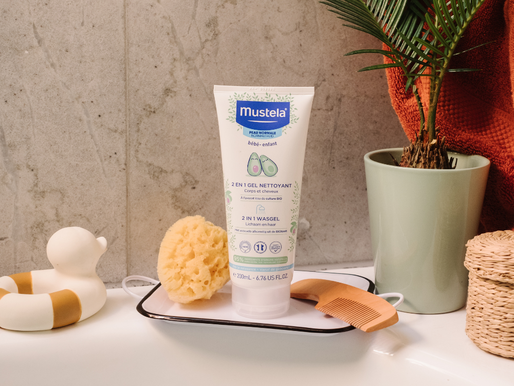 mustela-2-in-1-gel-detergente-corpo-e-capelli image 3
