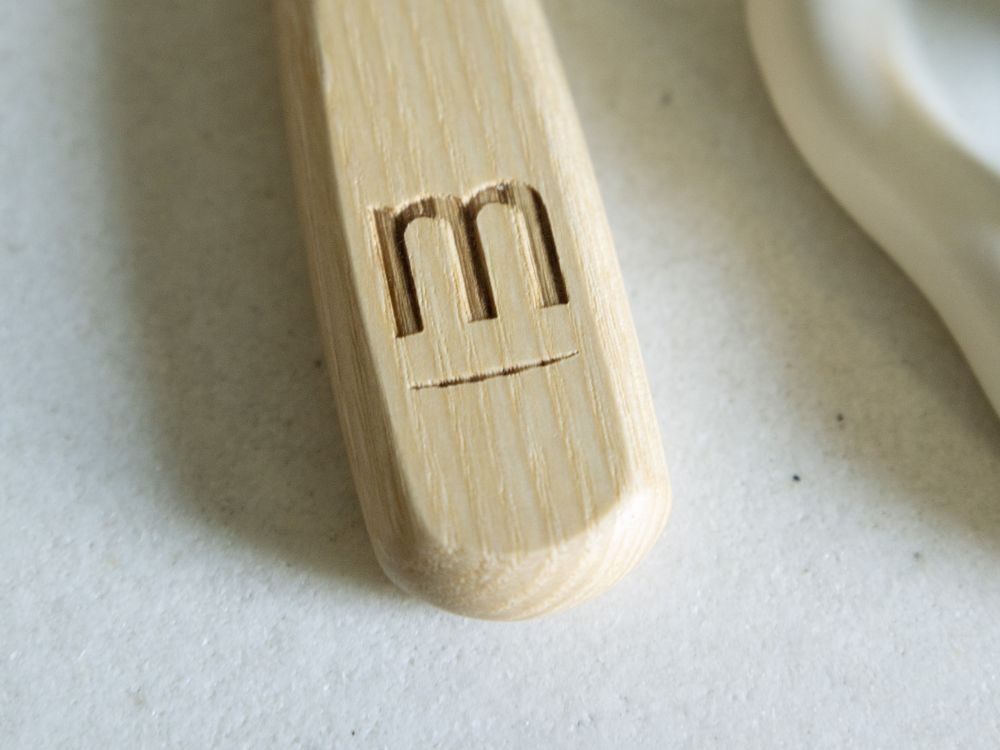 mustela-spazzola-tek-ovale-in-legno-di-frassino image 4